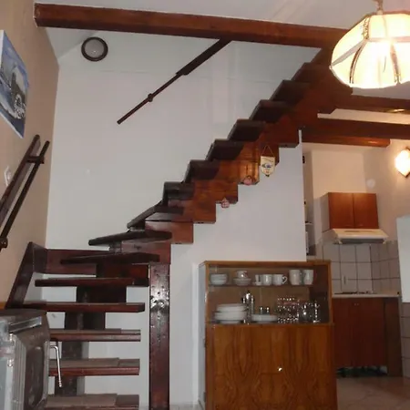 Family Hill Apartman Fužine